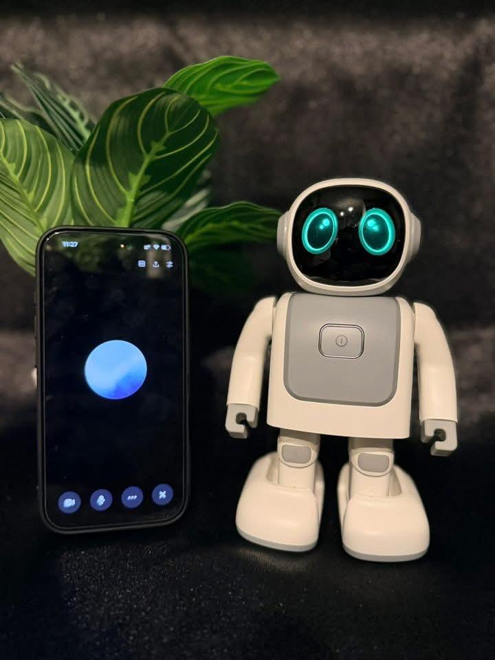 Smart Bluetooth Robot Speaker with App Controls & Talking Feature | Interactive Learning Toy